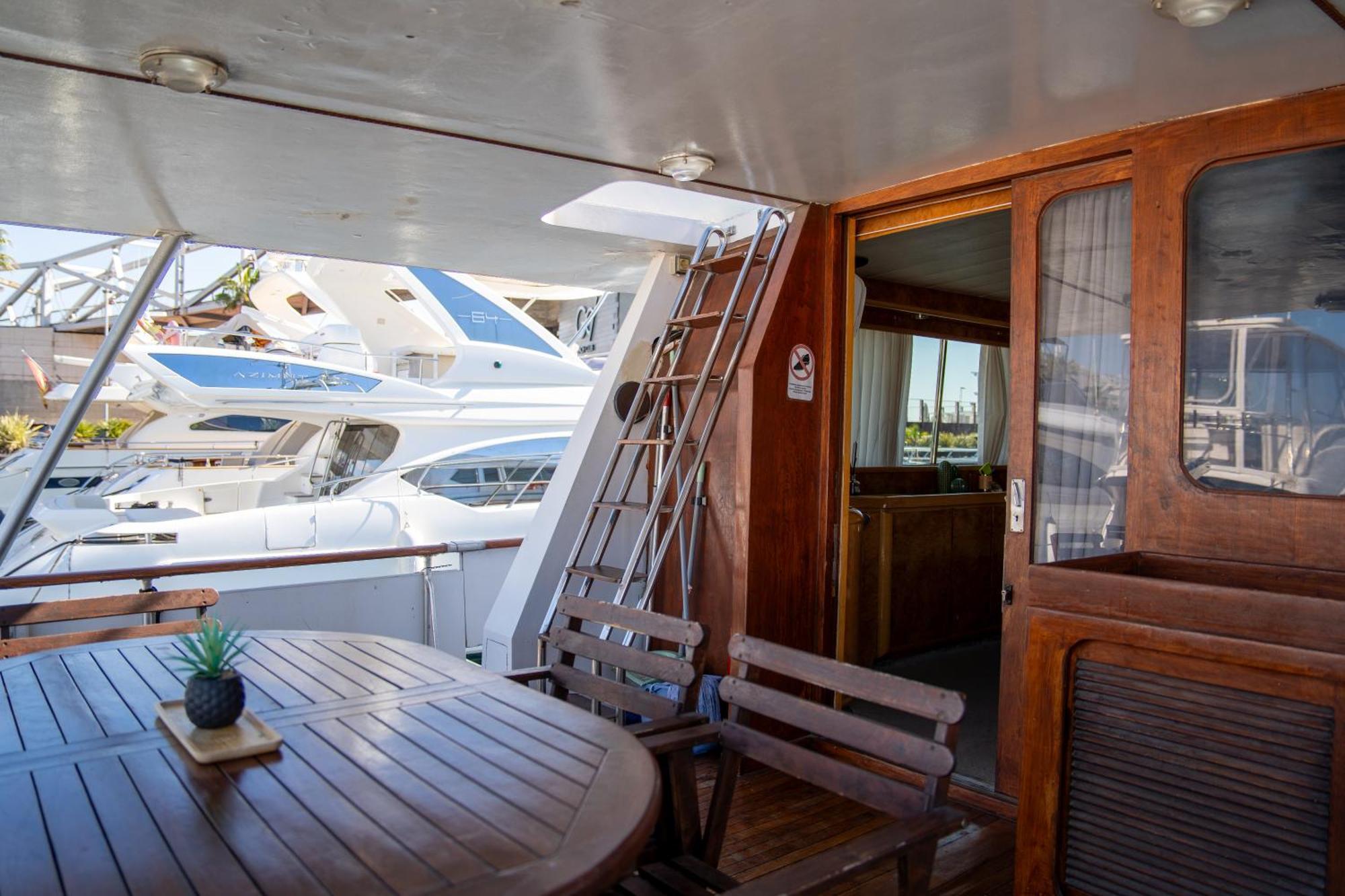 Boat Aloha Hotel Sant Adria de Besos Ngoại thất bức ảnh