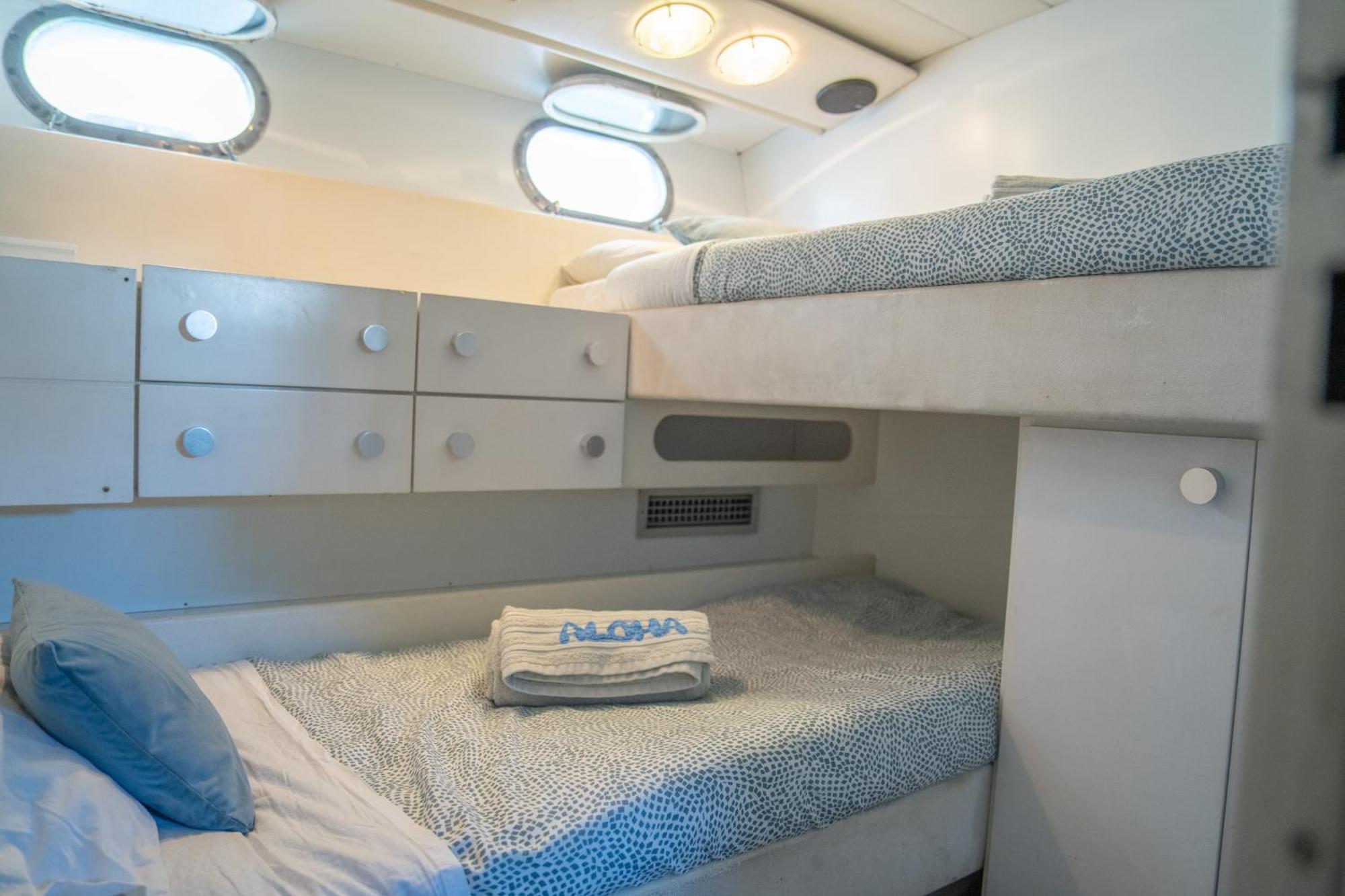 Boat Aloha Hotel Sant Adria de Besos Ngoại thất bức ảnh