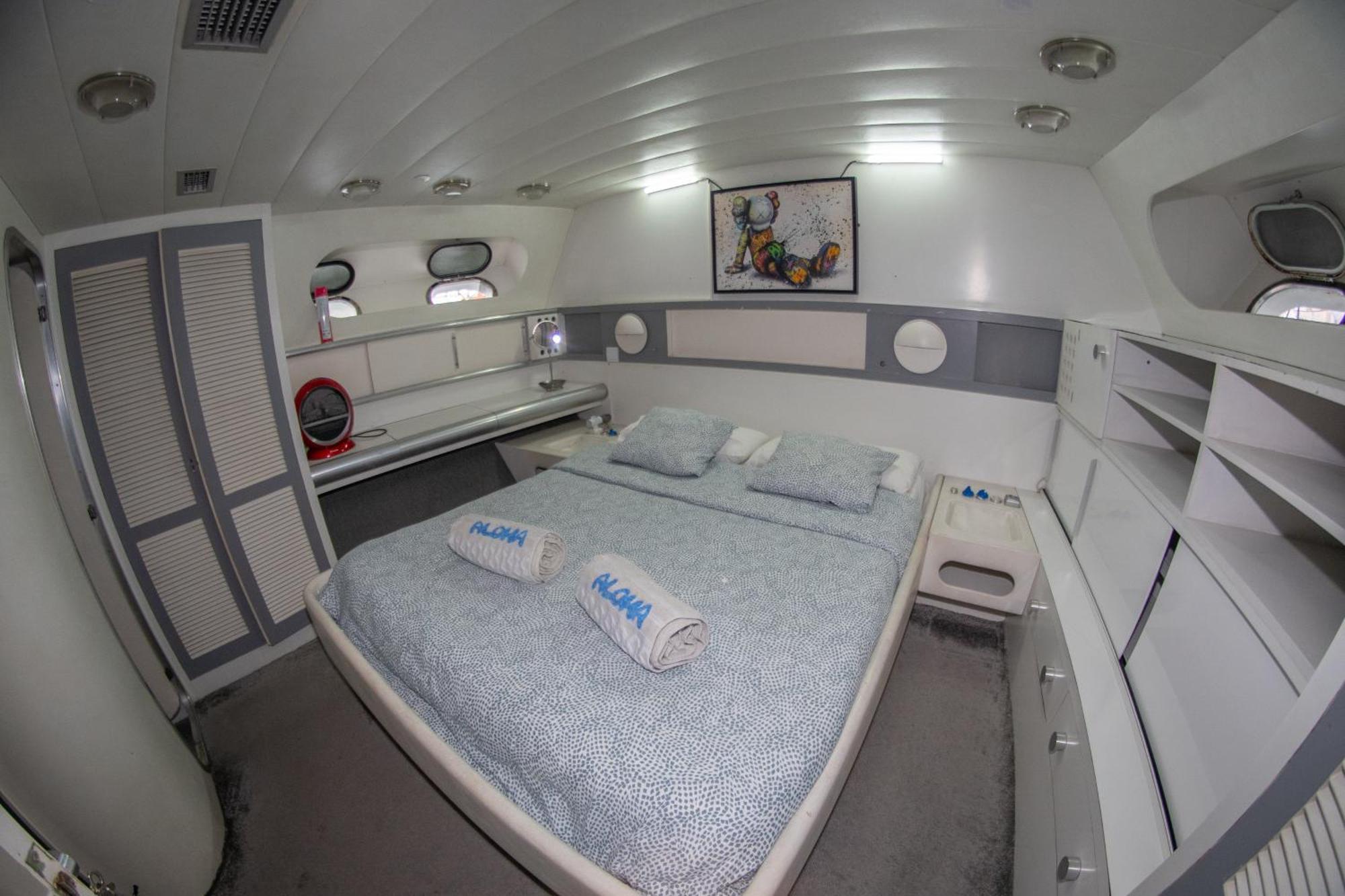Boat Aloha Hotel Sant Adria de Besos Ngoại thất bức ảnh