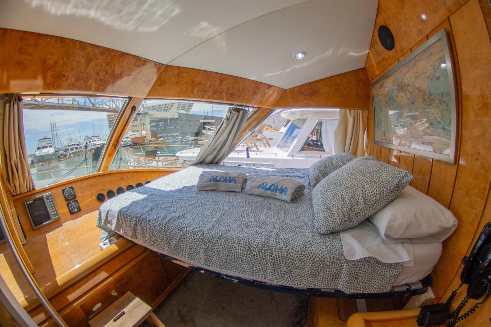 Boat Aloha Hotel Sant Adria de Besos Ngoại thất bức ảnh