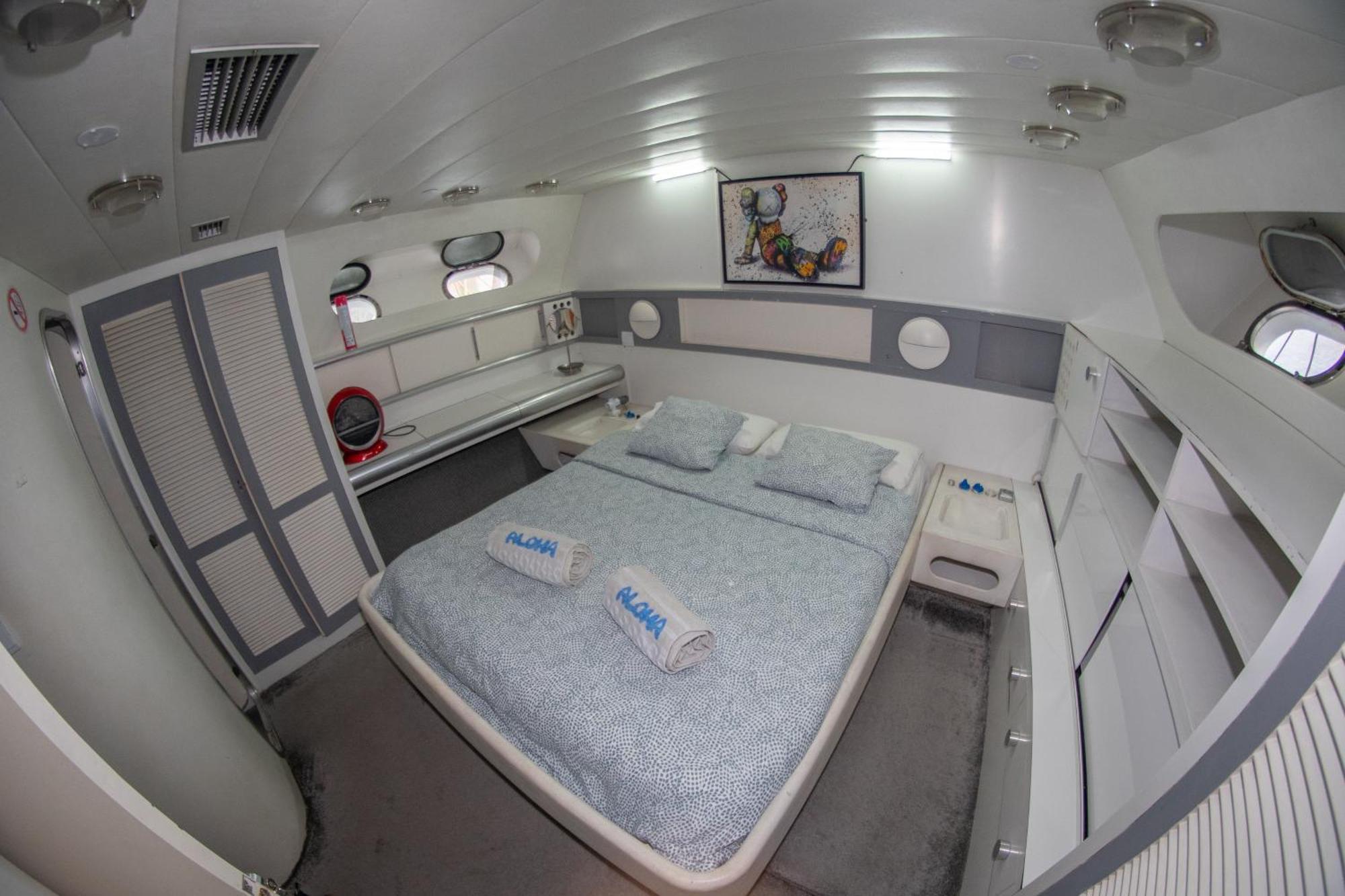 Boat Aloha Hotel Sant Adria de Besos Ngoại thất bức ảnh